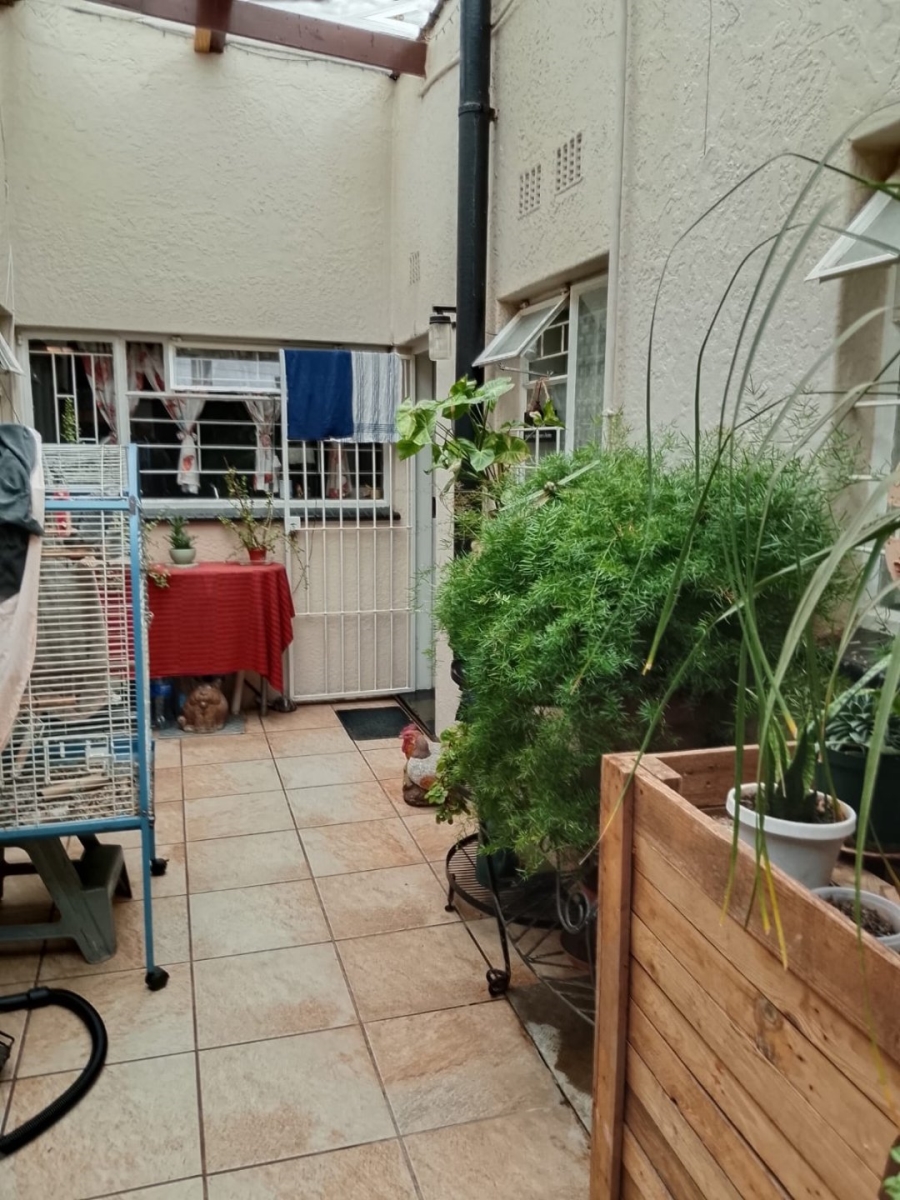 5 Bedroom Property for Sale in Lourenspark North West
